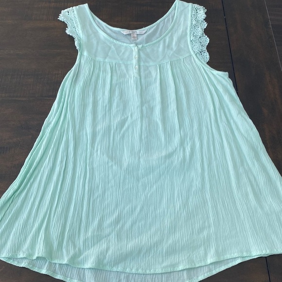 LC Lauren Conrad Tops - Lc Lauren Conrad Mint Green Flowy Tank